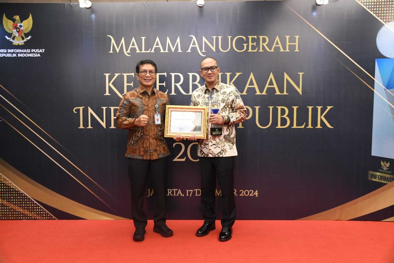 Kemenkum Raih Terbaik ke 3 Anugerah Keterbukaan Informasi Publik 2024